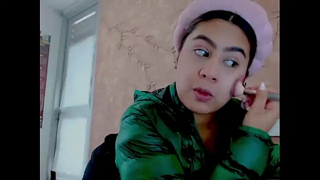 Snapshot of Miabonnett_ chatting on September 2025 12:10:02 PM Miabonnett online show from September 2025 12:10:02 PM