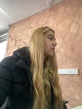 Snapshot of Miabonnett_ chatting on November 2025 12:04:02 PM Miabonnett online show from November 2025 12:04:02 PM