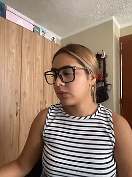 Miabonnett  online show from July 2026 03:16:01 PM