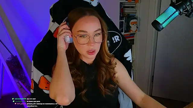 Snapshot of Emili1- chatting on March 2025 02:13:02 PM Emili1- online show from March 2025 02:13:02 PM