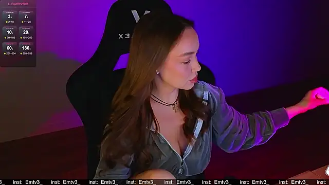 Snapshot of Emili1- chatting on March 2026 03:30:02 PM Emili1- online show from March 2026 03:30:02 PM