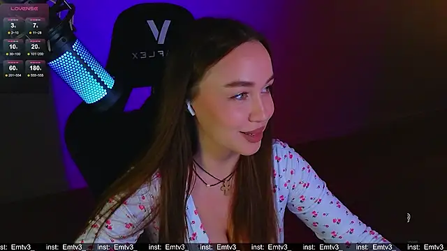 Snapshot of Emili1- chatting on March 2026 12:43:01 PM Emili1- online show from March 2026 12:43:01 PM