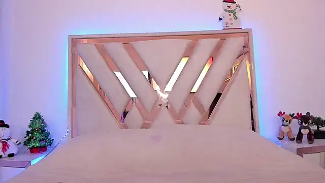  Andyy   online show from December 2024 05:11:01 PM