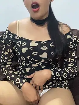 Snapshot of little_shadow chatting on March 2025 04:56:02 PM little shadow online show from March 2025 04:56:02 PM