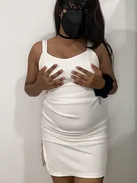 Snapshot of little_shadow chatting on November 2025 05:44:01 PM little shadow online show from November 2025 05:44:01 PM