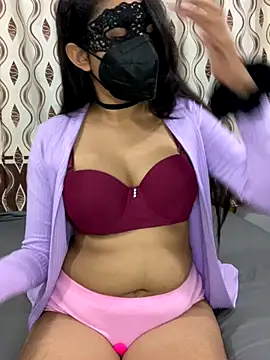 Snapshot of little_shadow chatting on November 2025 05:17:01 PM little shadow online show from November 2025 05:17:01 PM