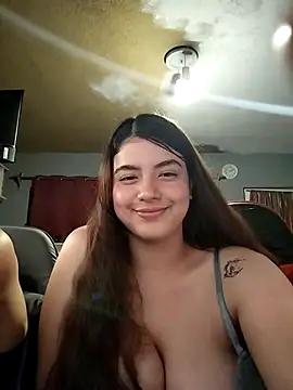 Snapshot of Carandrew chatting on April 2026 04:17:02 AM Carandrew online show from April 2026 04:17:02 AM