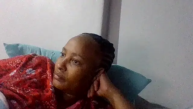 BabeAssXX online show from December 2025 05:40:02 PM