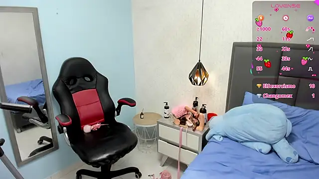 Snapshot of MADISON_ROWAN1 chatting on January 2025 06:24:01 AM MADISON ROWAN1 online show from January 2025 06:24:01 AM