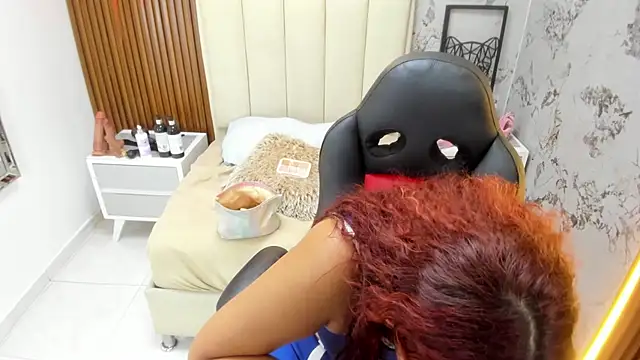 Snapshot of MADISON_ROWAN1 chatting on October 2025 03:25:01 AM MADISON ROWAN1 online show from October 2025 03:25:01 AM