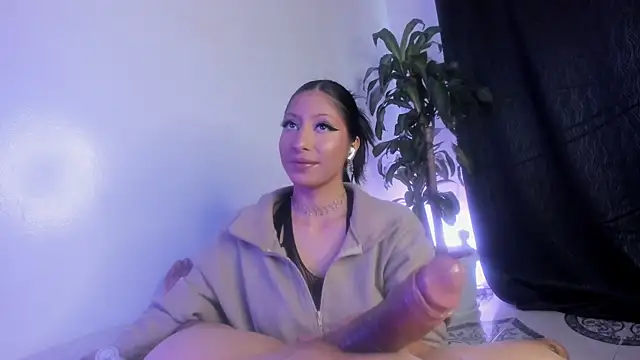 Snapshot of IssaandNeron_sex chatting on November 2025 01:57:02 PM IssaandNeron sex online show from November 2025 01:57:02 PM