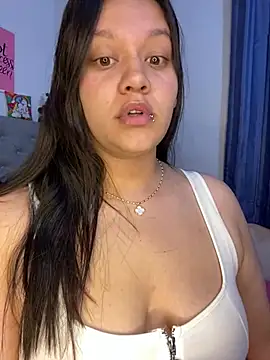 Snapshot of Ari_Martin chatting on April 2026 08:44:02 AM Ari Martin online show from April 2026 08:44:02 AM