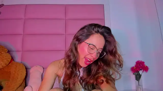 little-Emma online show from January 2025 03:23:01 AM