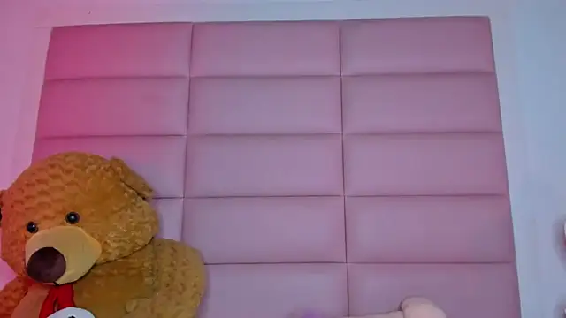 little-Emma online show from March 2025 06:16:02 AM