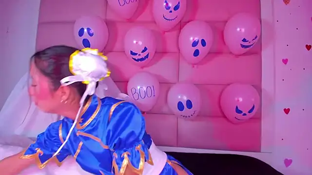 little-Emma online show from October 2025 03:16:02 AM