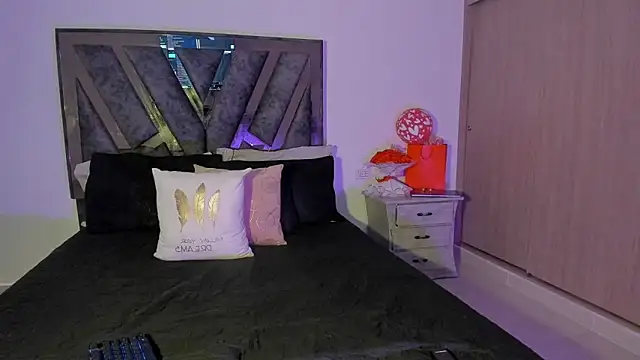 Deborah Colins online show from October 2025 12:58:01 AM