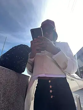 Snapshot of Black_Dolll chatting on April 2026 12:22:01 PM Black Dolll online show from April 2026 12:22:01 PM