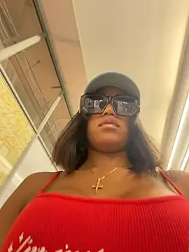 Snapshot of Black_Dolll chatting on July 2026 10:39:02 AM Black Dolll online show from July 2026 10:39:02 AM