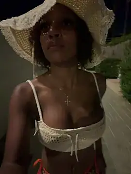 Snapshot of Black_Dolll chatting on August 2026 08:18:01 PM Black Dolll online show from August 2026 08:18:01 PM