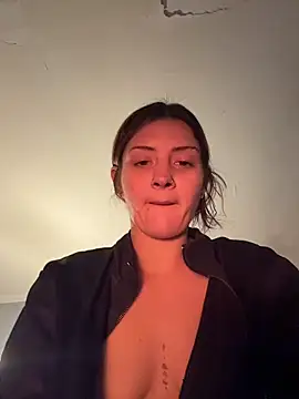 emilysue1 online show from December 2025 09:21:02 PM