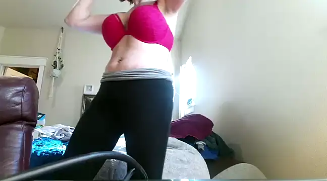 Snapshot of MonroeLoves chatting on March 2025 10:48:01 PM MonroeLoves online show from March 2025 10:48:01 PM