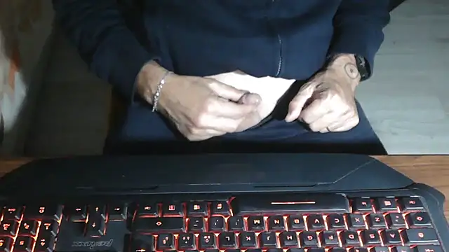 Adri gard online show from October 2025 10:21:01 PM