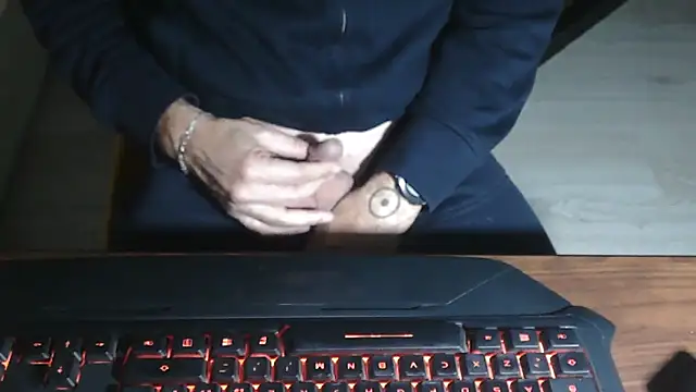 Adri gard online show from November 2025 09:13:01 PM