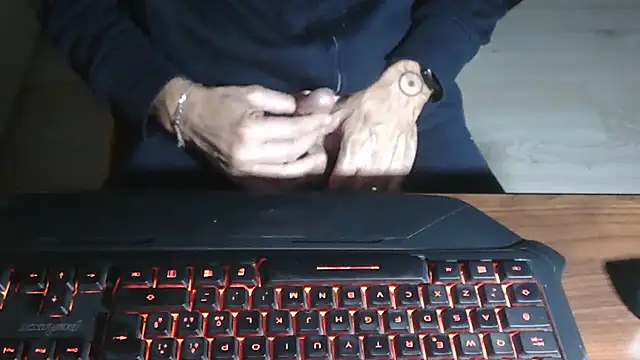 Adri gard online show from November 2025 09:54:01 PM