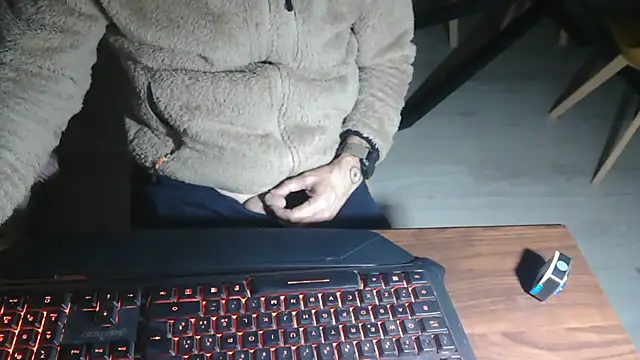 Adri gard online show from April 2026 08:17:02 PM