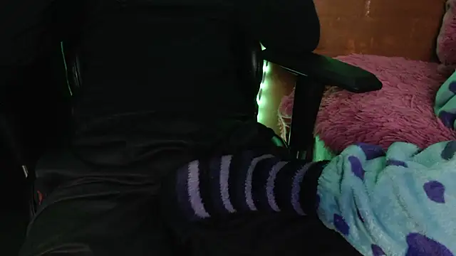 Snapshot of OldManAndGirlishLady chatting on February 2025 02:12:02 AM OldManAndGirlishLady online show from February 2025 02:12:02 AM