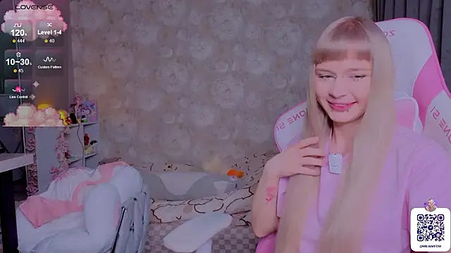 Snapshot of Milia_Parker chatting on March 2026 08:15:01 PM Milia Parker online show from March 2026 08:15:01 PM