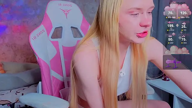 Snapshot of Milia_Parker chatting on April 2026 02:28:02 PM Milia Parker online show from April 2026 02:28:02 PM