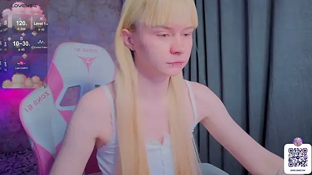 Snapshot of Milia_Parker chatting on April 2026 08:48:01 PM Milia Parker online show from April 2026 08:48:01 PM