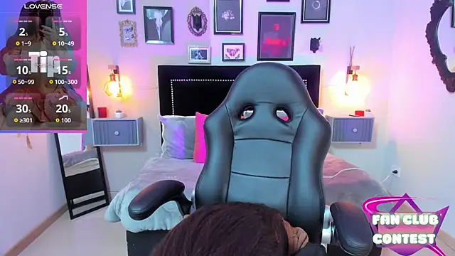 Charlotte  Benett online show from September 2025 04:58:01 AM