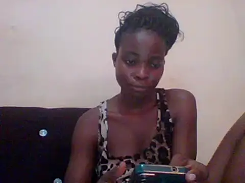 Snapshot of sexxyqueenn22 chatting on December 2024 06:23:01 AM sexxyqueenn22 online show from December 2024 06:23:01 AM
