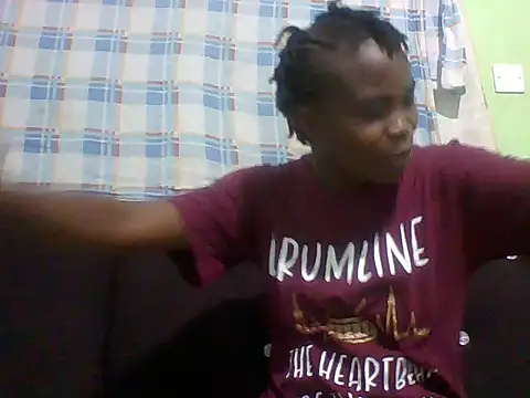 Snapshot of sexxyqueenn22 chatting on October 2025 10:07:01 PM sexxyqueenn22 online show from October 2025 10:07:01 PM