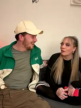 Snapshot of NickyGold_Official chatting on November 2025 09:42:02 PM NickyGold Official online show from November 2025 09:42:02 PM