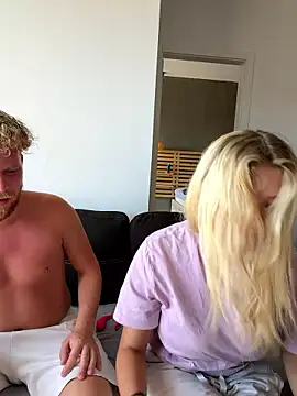 Snapshot of NickyGold_Official chatting on June 2026 03:27:02 PM NickyGold Official online show from June 2026 03:27:02 PM