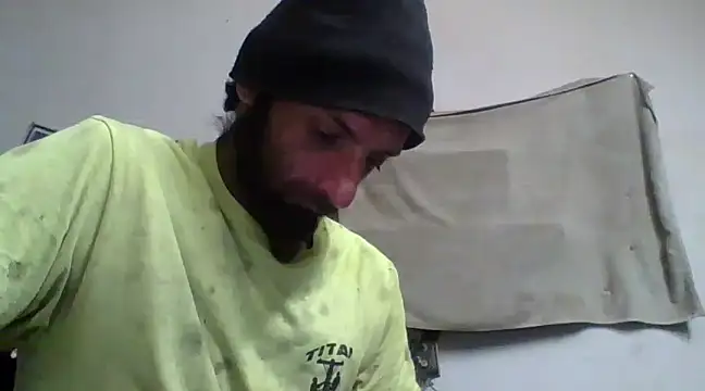 Snapshot of BigPeter6987 chatting on January 2025 09:15:01 AM BigPeter6987 online show from January 2025 09:15:01 AM