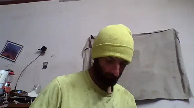 Snapshot of BigPeter6987 chatting on January 2025 05:02:01 PM BigPeter6987 online show from January 2025 05:02:01 PM