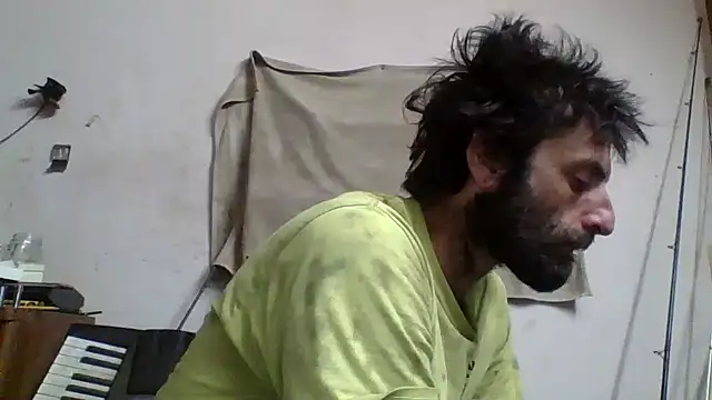 Snapshot of BigPeter6987 chatting on January 2025 05:00:01 AM BigPeter6987 online show from January 2025 05:00:01 AM