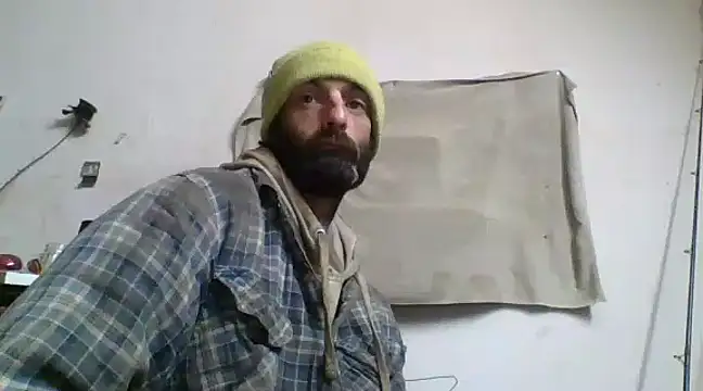 Snapshot of BigPeter6987 chatting on January 2025 03:43:01 PM BigPeter6987 online show from January 2025 03:43:01 PM