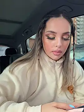 Alirawrz online show from October 2025 01:40:02 PM