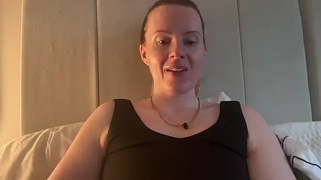 Snapshot of redheadrosie69 chatting on October 2025 07:05:02 AM redheadrosie69 online show from October 2025 07:05:02 AM