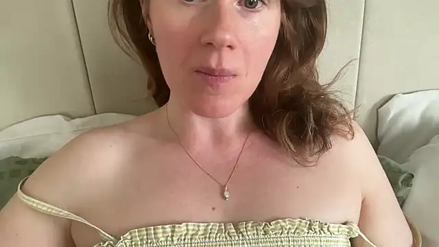 Snapshot of redheadrosie69 chatting on April 2026 12:26:02 PM redheadrosie69 online show from April 2026 12:26:02 PM