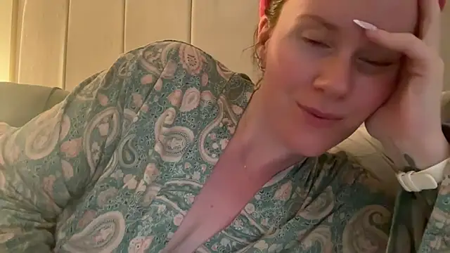 Snapshot of redheadrosie69 chatting on May 2026 06:48:01 PM redheadrosie69 online show from May 2026 06:48:01 PM