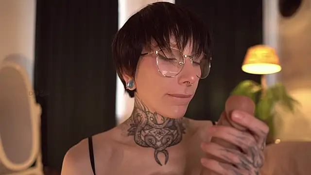 Snapshot of ifuckingtoy_ chatting on September 2025 11:44:01 AM ifuckingtoy online show from September 2025 11:44:01 AM