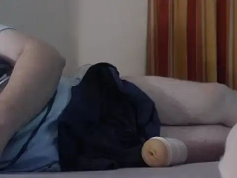 Snapshot of gentleman404040 chatting on December 2024 07:09:02 PM gentleman404040 online show from December 2024 07:09:02 PM