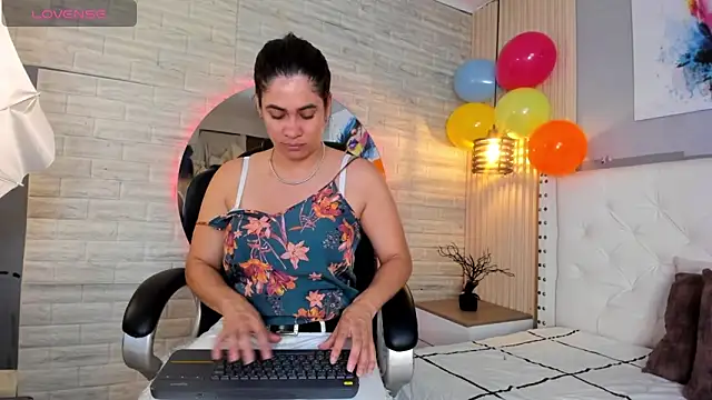 Snapshot of sussy__stone chatting on May 2026 12:12:02 PM sussy stone online show from May 2026 12:12:02 PM