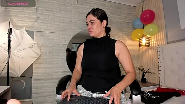 Snapshot of sussy__stone chatting on May 2026 12:01:01 PM sussy stone online show from May 2026 12:01:01 PM